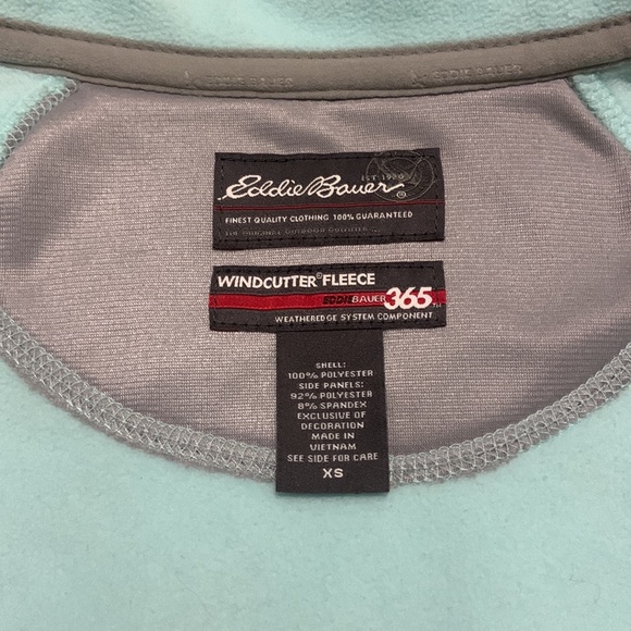 Like New Women’s Fleece Vest! - Picture 4 of 4